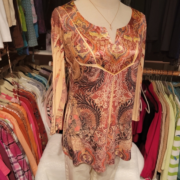 ONEWORLD ♡ Gorgeous Orange|Redish|Black|Tan Graphic Embellished Babydoll Top PL - Picture 8 of 17